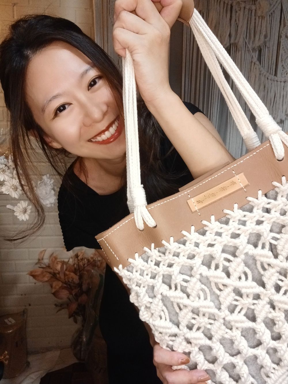 KnotKnotWorld 創作者與皮革編織提袋