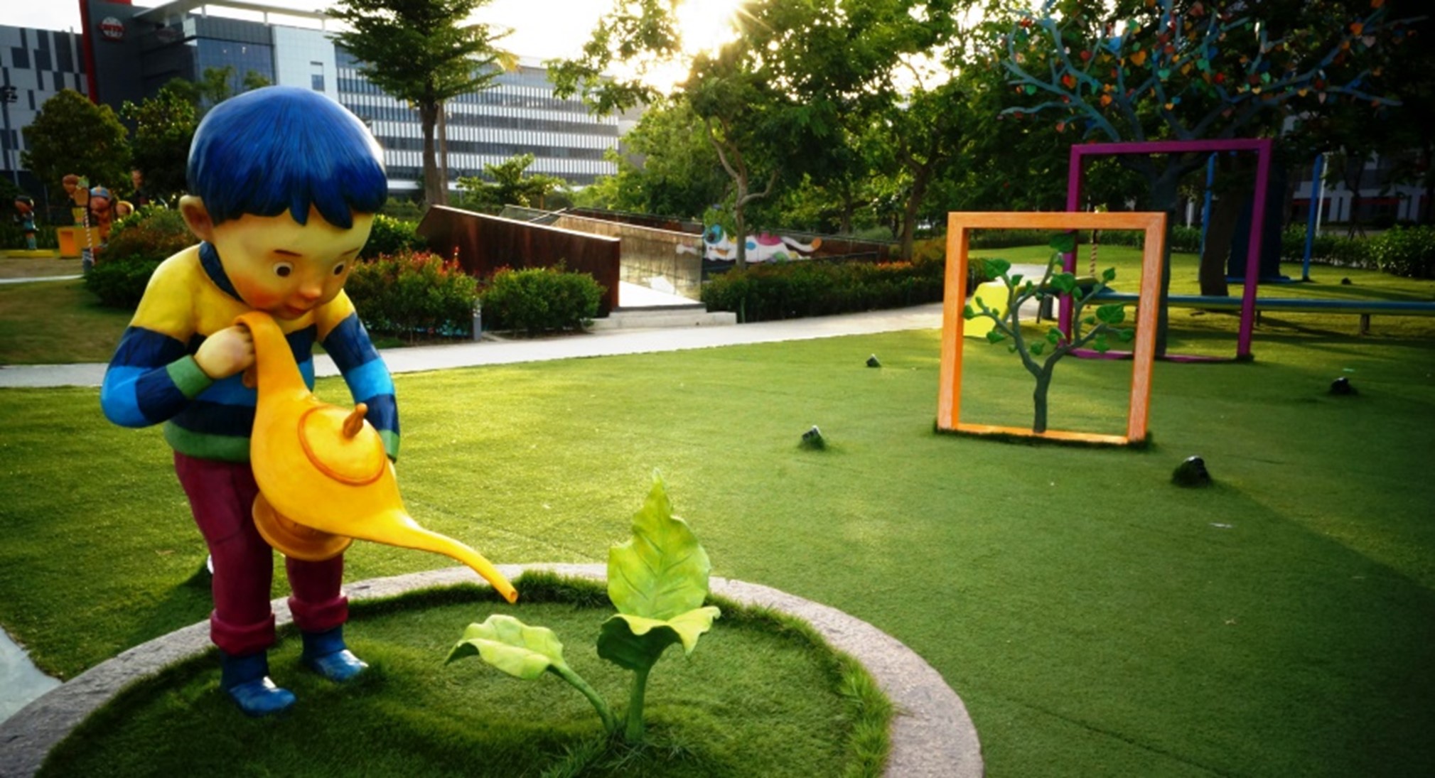 公園內充滿童趣的裝置藝術景觀-1