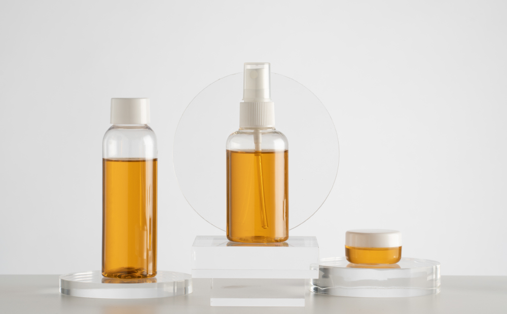 Cosmetic packaging and formulation samples