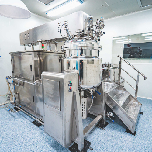 ALT： Stainless steel processing equipment supporting controlled cosmetic manufacturing processes