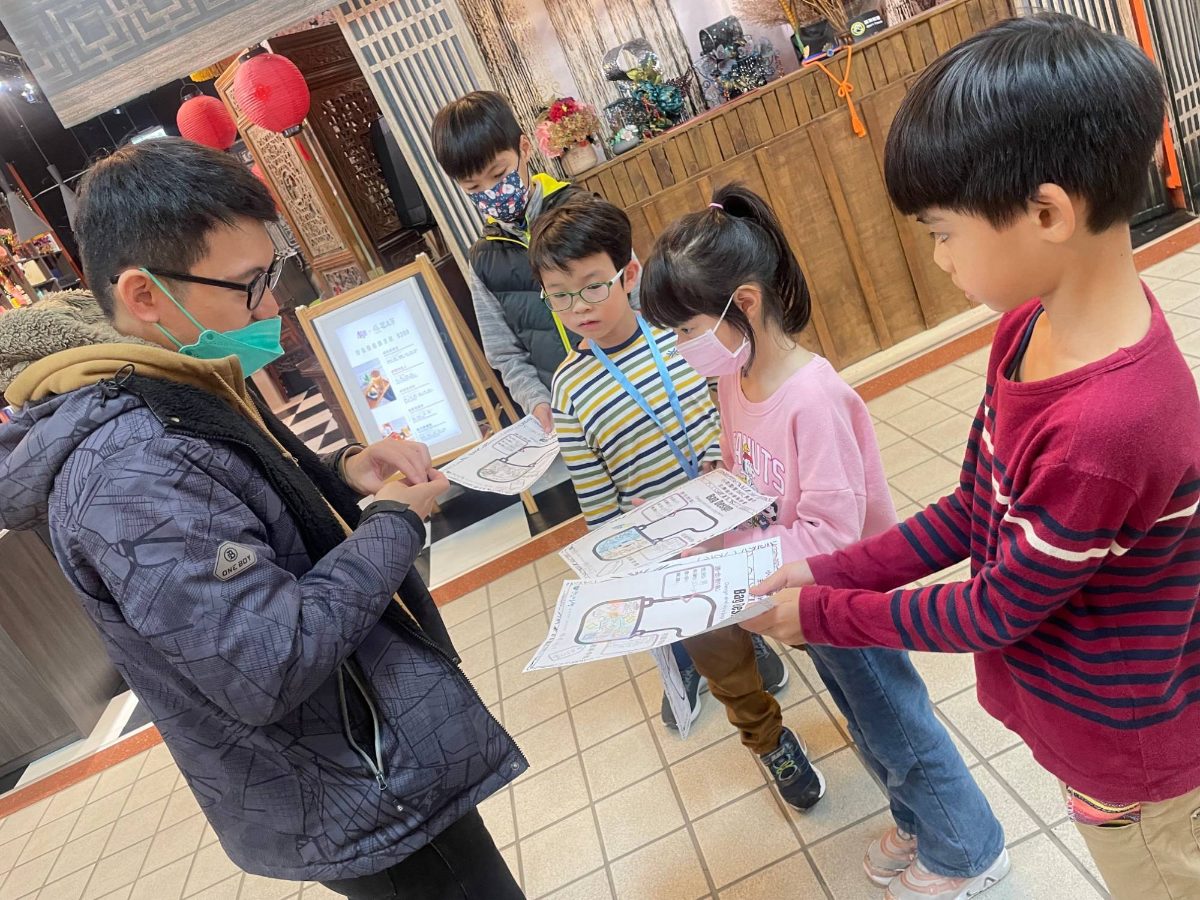 營隊老師帶混齡小組確認任務單